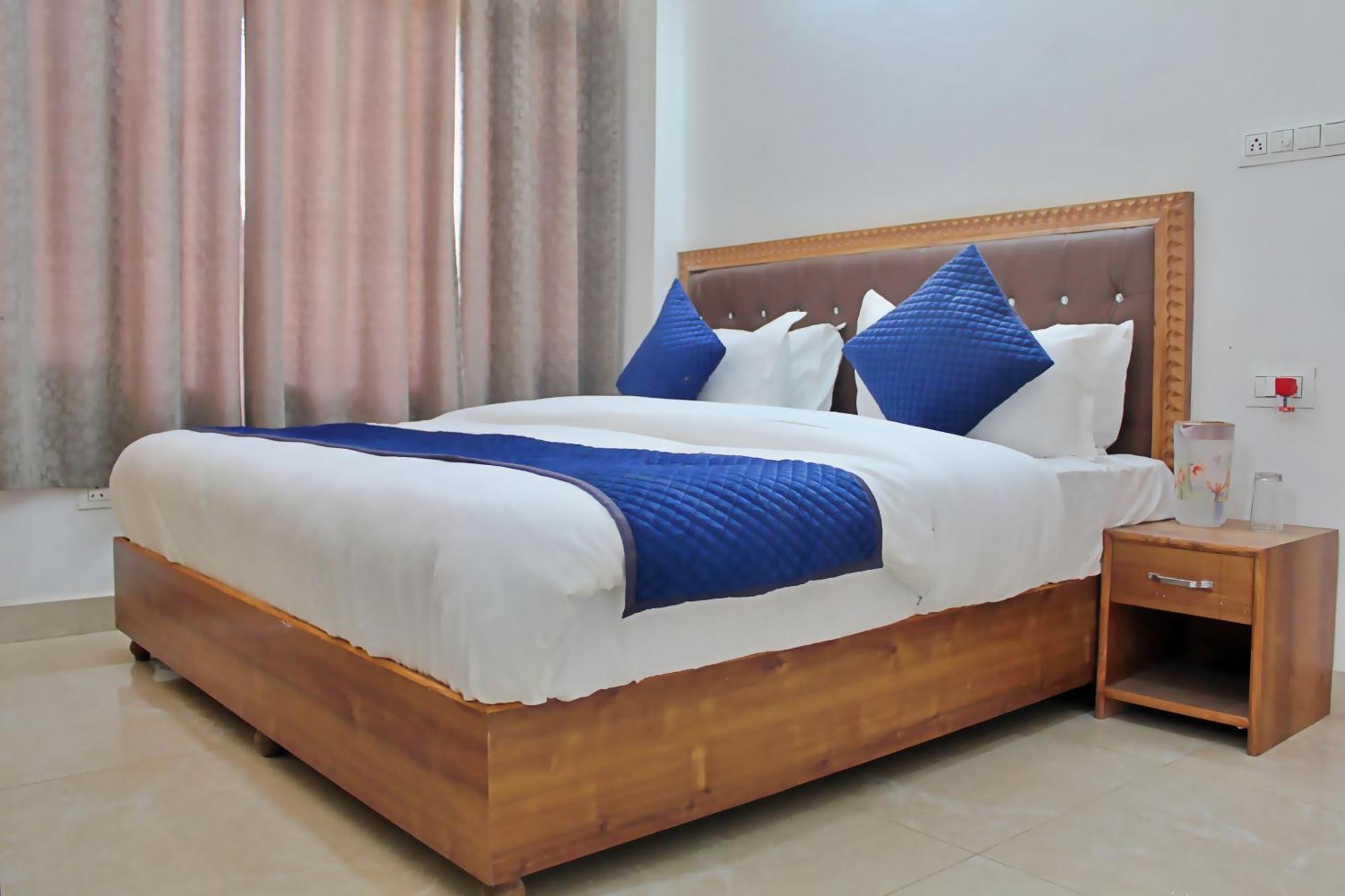 The Richie Royal Inn Manāli Esterno foto