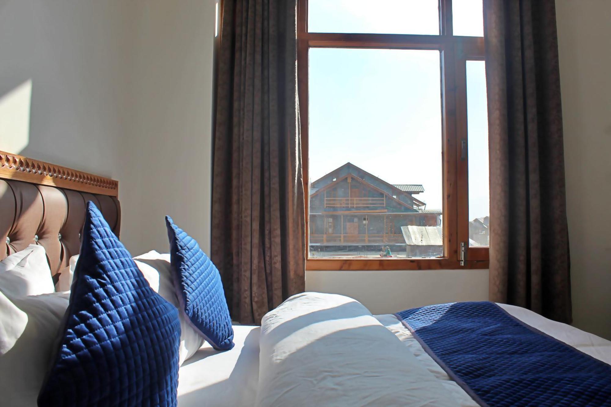 The Richie Royal Inn Manāli Esterno foto